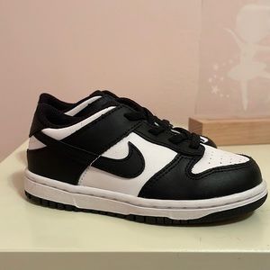 Nike panda dunks
